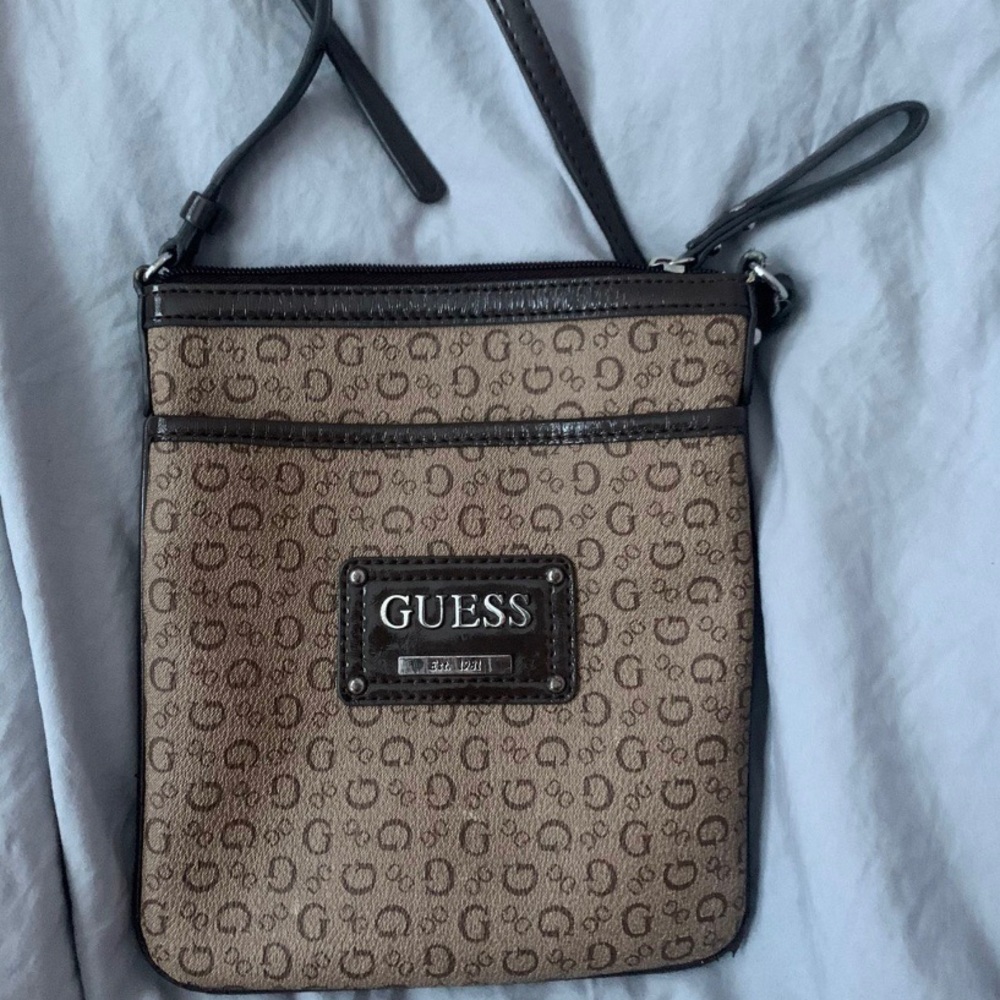 Guess crossbody